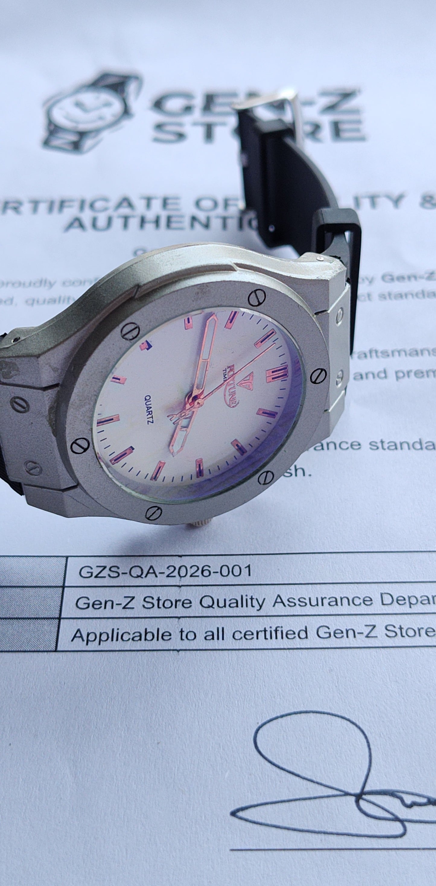 Fortune Time Quartz Men’s Watch – Luxury Sport Design with Rubber Strap