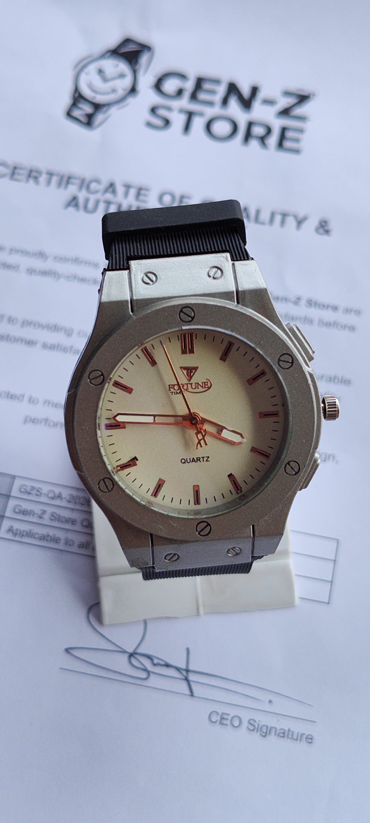 Fortune Time Quartz Men’s Watch – Luxury Sport Design with Rubber Strap