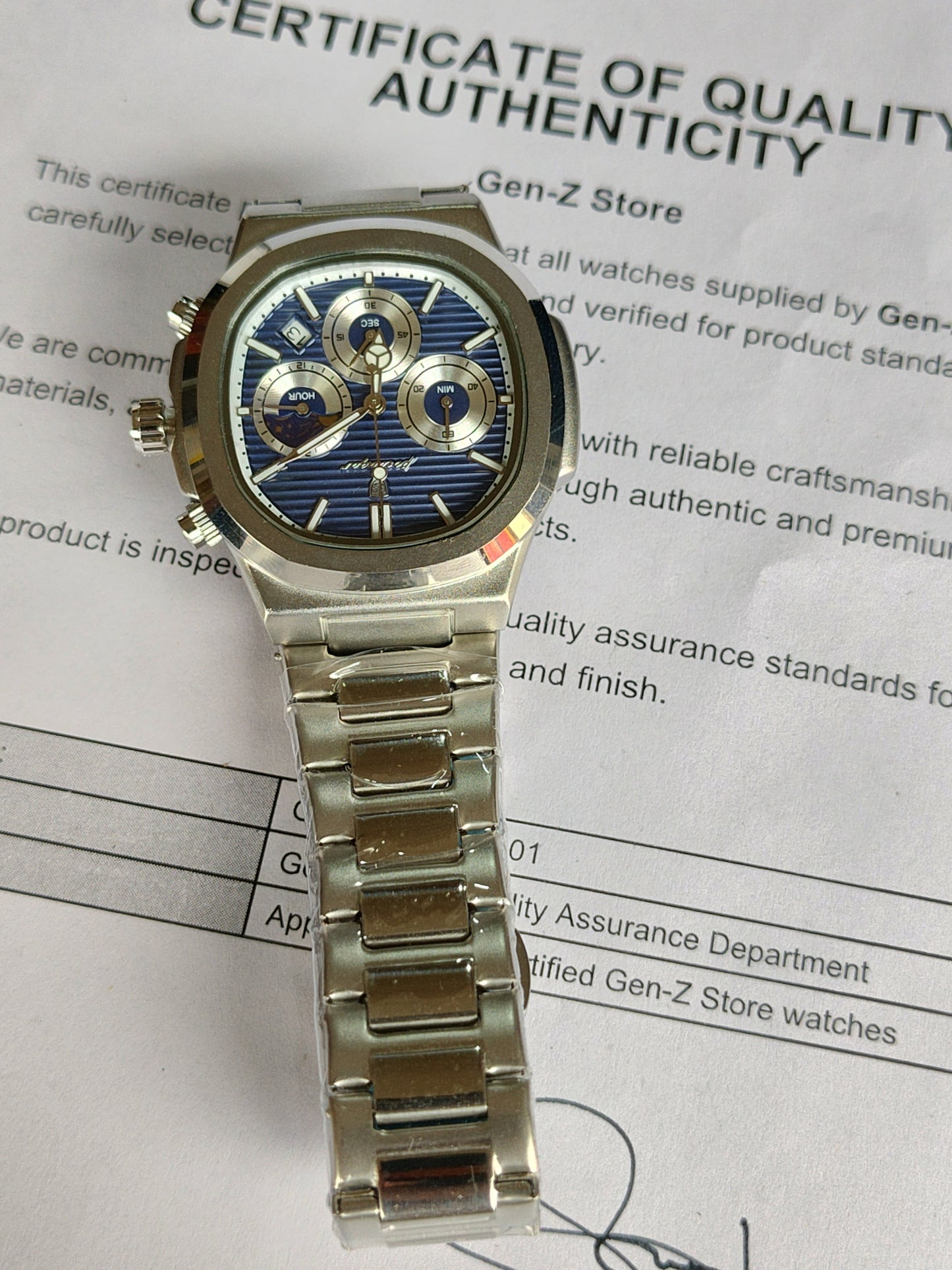 Sporty Blue Textured Dial Chronograph Watch - Silver Stainless Steel Bracelet